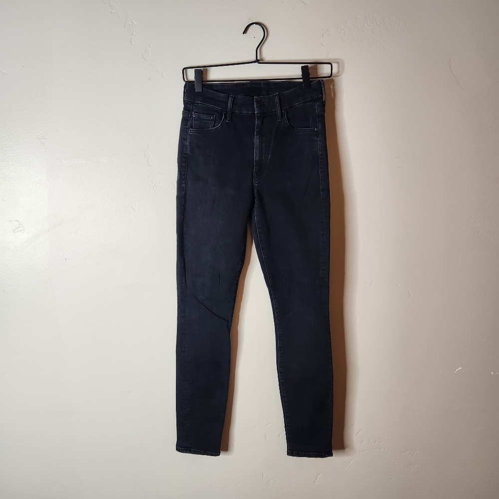 Mother High Waisted Looker Jeans In Blackbird Size 26 - Picture 2 of 8